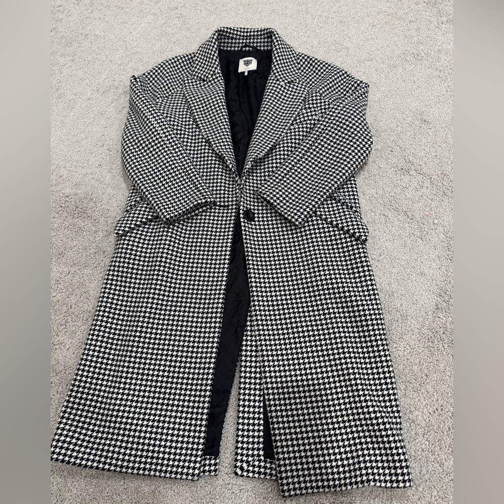 Everything Coat in Black Houndstooth
LITA BY CIARA  - Made in Italy
